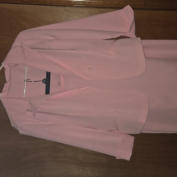 Pretty in Pink 2 piece - Picture 1 of 6